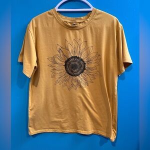 Sunflower Graphic Comfy Tee